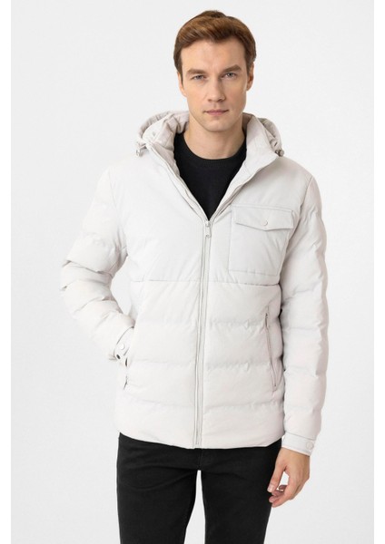 Dar Kalıp Beyaz Kapşonlu Erkek Mont