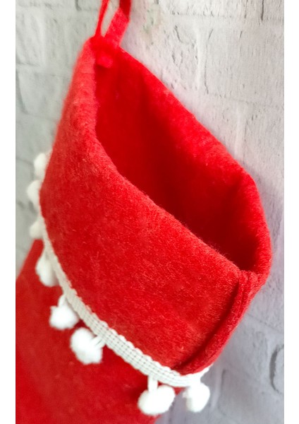 Yılbaşı Noel Çorabı Kesesi - Kırmızı Keçe, Ponponlu Şömine Süsü 30x15 Cm fiyatları