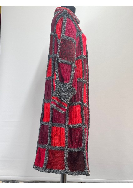 El Örgüsü Ekose Kırmızı Kadın Uzun Hırka Standart Beden modelleri