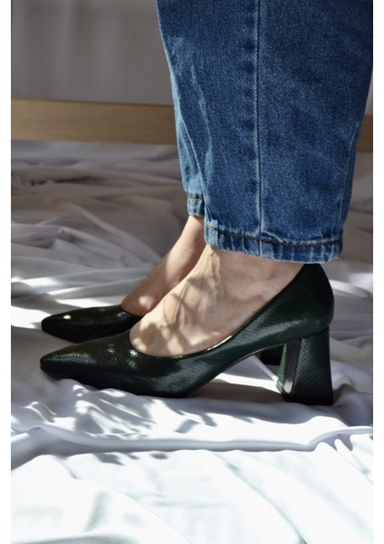 Charlotte Yılan Desenli Stiletto indirimleri