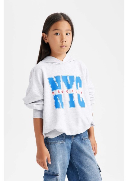 Kız Çocuk Oversize Geniş Kalıp Kapüşonlu Baskılı İçi Yumuşak Tüylü Sweatshirt D1566A824WN fırsatları