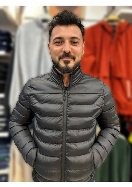 Erkek Yan Lastik Detaylı Cepli Jel Dolgulu Siyah Spor Sişme Mont