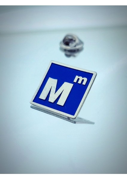 Gümüş Renkli Mali Müşavir Yaka Rozeti Şık ve Modern Aksesuar