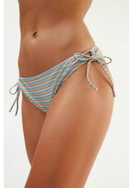 2023 Kadın Boyundan Bağlı Bikini Takımı fırsatları