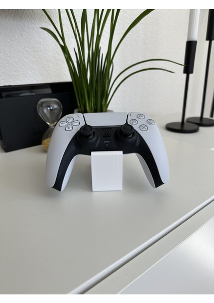 Controller Stand 2