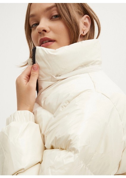Krem Kadın Mont 245j1506 modelleri