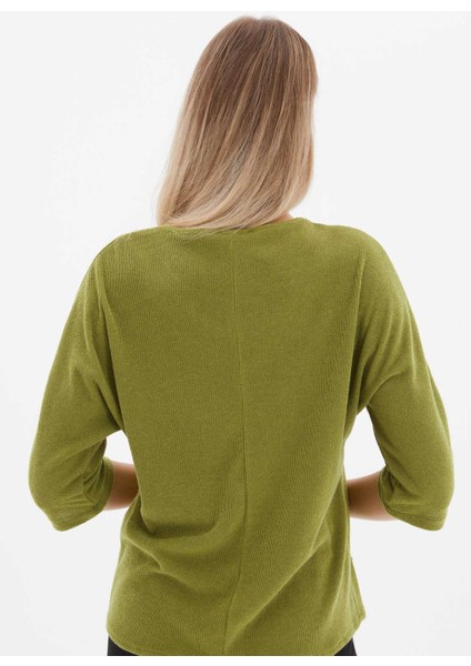 Yuvarlak Yaka Düz Yeşil Kadın Bluz 24KSL8959 fırsatları