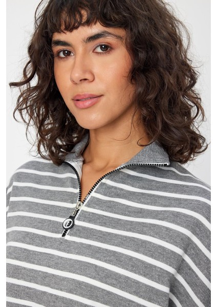 Çizgili Dik Yaka Fermuarlı Oversıze Sweatshırt (UNI00247) indirimleri