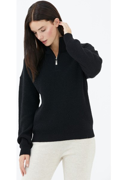Yarım Balıkçı Yaka Fermuarlı Yün Triko Kazak - Siyah