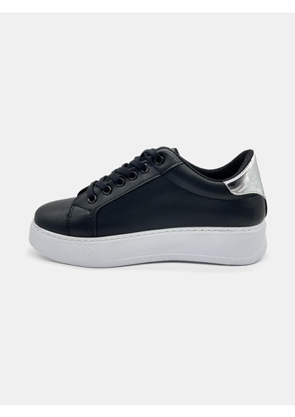 Siyah Gümüş Detaylı Kadın Sneaker modelleri