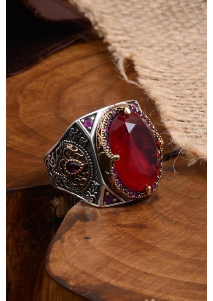 Garnet Taşlı Yanı Işlemeli Erkek Gümüş Yüzük