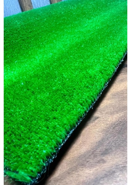 Balkon Ve Bahçeye Uygun Dış Ve Iç Mekan Uyumlu Yapay Çim Halı 7 Mm 100 X 1350 Cm