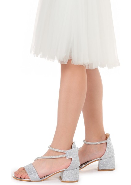 Pisar Günlük Kız Çocuk 4 cm Topuklu Sandalet Abiye Ayakkabı Gümüş fiyatları