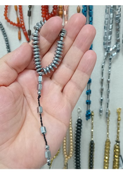 2 Parmak Basık Model Gümüş Renk Hematit Taşı Minik Tesbih 6 x 3 mm fiyatları
