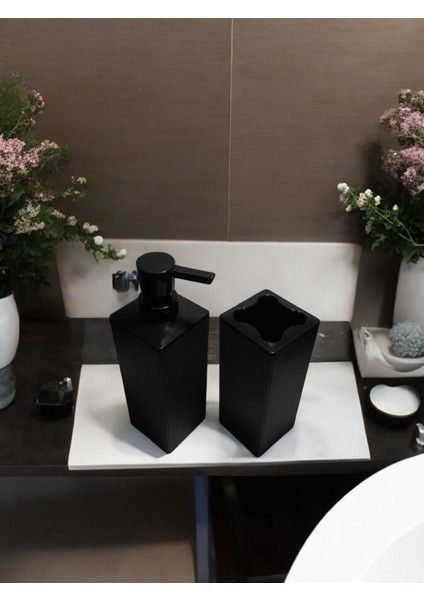 Modern Kare Banyo Seti: Sıvı Sabunluk ve Diş Fırçalık Siyah