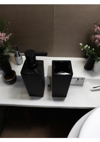 Modern Kare Banyo Seti: Sıvı Sabunluk ve Diş Fırçalık Siyah