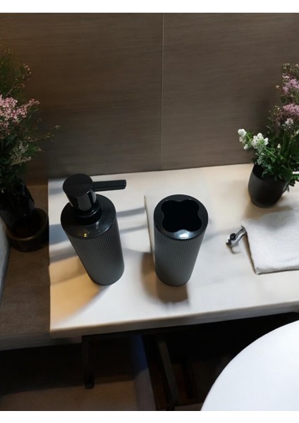 Modern Yuvarlak Banyo Seti: Sıvı Sabunluk ve Diş Fırçalık Siyah fiyatları