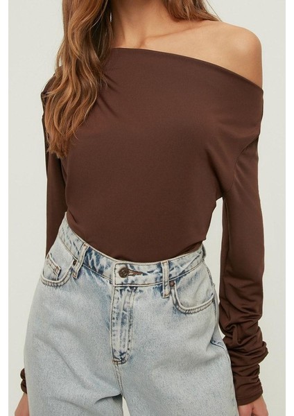 Kadın Moda Şık Regular Asimetrik Yaka Büzgülü/fırfırlı Kol Regular Kalıp Örme Dökümlü Esnek Bluz