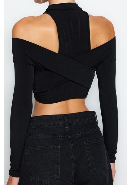 Kadın Moda Şık Üst Giyim Crop Dik Yaka Fitted Kalıp Örme Pencere Cut Out Detaylı Bluz indirimleri