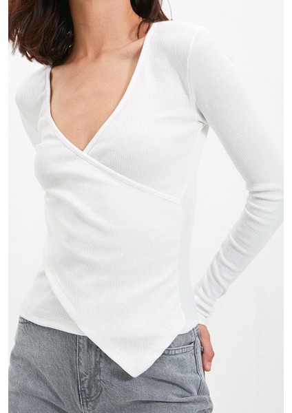 Kadın Moda Şık Regular Kruvaze Yaka Slim Kalıp Örme Fitted Vücuda Oturan Yaka Kol Fitilli Esnek Bluz