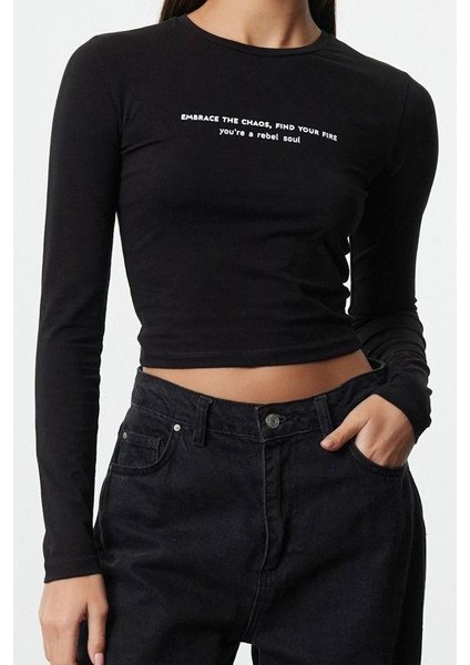 Stil Kadın Baskılı Vücuda Oturan Esnek Bluz Crop Örme Slim Kalıp fiyatları