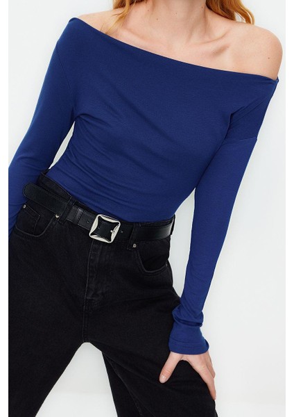 Kadın Şık Regular Kayık Yaka Düşük Kol Slim Kalıp Örme Yumuşak Kumaşlı Fitted Vücuda Oturan Bluz modelleri