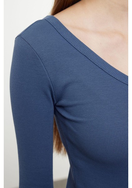 Kadın Regular Slim Kalıp Örme Fitted Vücuda Oturan Omzu Açık Fitilli Pamuklu Esnek Bluz