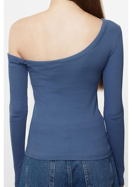 Kadın Regular Slim Kalıp Örme Fitted Vücuda Oturan Omzu Açık Fitilli Pamuklu Esnek Bluz