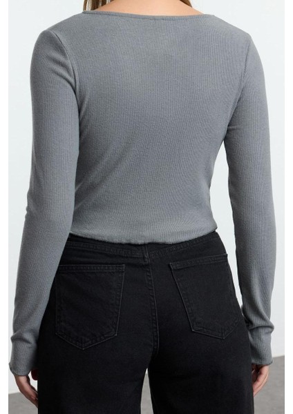 Stil Kadın Fitted Vücuda Oturan Havuz Yaka Esnek Bluz Crop Örme Slim Kalıp indirimleri