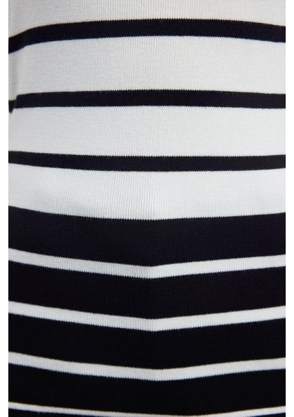 Kadın Moda Şık Üst Giyim Crop Bisiklet Yaka Slim Kalıp Triko Sıfır Kol Çizgili Bluz fırsatları