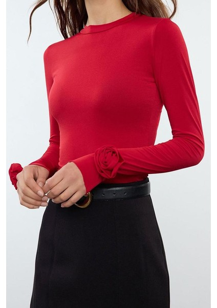 Kadın Moda Şık Regular Dik Yaka Slim Kalıp Örme Gül Detaylı Fitted Vucuda Oturan Kollu Esnek Bluz modelleri