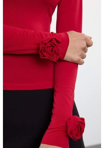Kadın Moda Şık Regular Dik Yaka Slim Kalıp Örme Gül Detaylı Fitted Vucuda Oturan Kollu Esnek Bluz fırsatları