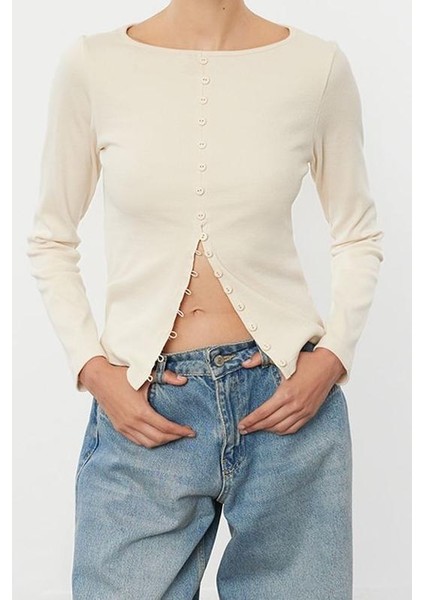 Kadın Moda Şık Regular Bisiklet Yaka Fitted Kalıp Örme Düğme Detaylı Fitilli Esnek Boy Bluz fiyatları