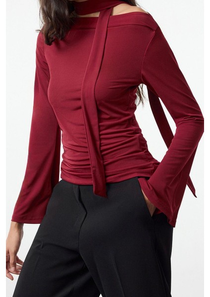 Kadın Şık Regular Carmen Yaka Düşük Kol Slim Kalıp Örme Şal Detaylı Fitted Vücuda Oturan Esnek Bluz modelleri