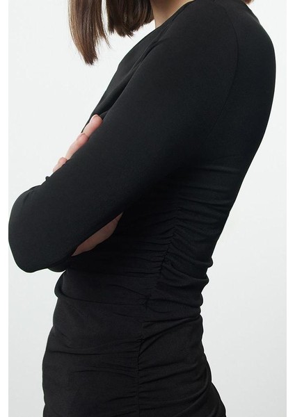 Kadın Regular Asimetrik Yaka Slim Kalıp Örme Büzgü Drape Fitted Vücuda Oturan Kollu Esnek Bluz