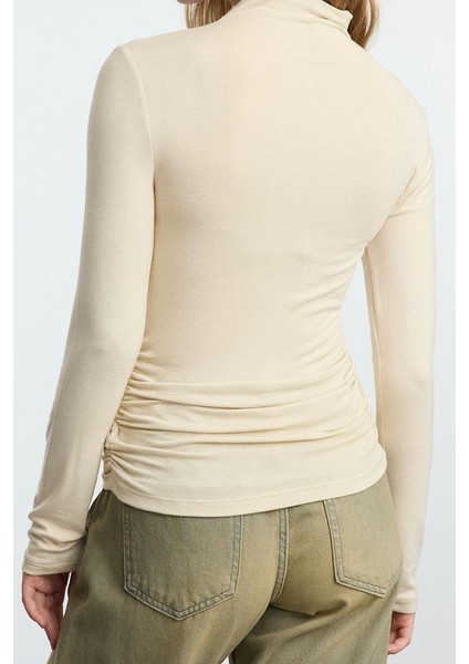 Kadın Moda Şık Üst Giyim Crop Dik Yaka Slim Kalıp Örme Fitted Büzgü Drape Detaylı Bluz indirimleri