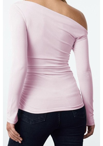 Kadın Regular Asimetrik Yaka Slim Kalıp Örme Büzgü Drape Fitted Vücuda Oturan Kollu Esnek Bluz fırsatları