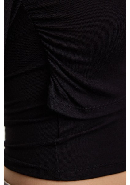 Kadın Moda Şık Üst Giyim Crop Bisiklet Yaka Fitted Kalıp Örme Büzgü Drape Detaylı Vücuda Oturan Bluz fırsatları