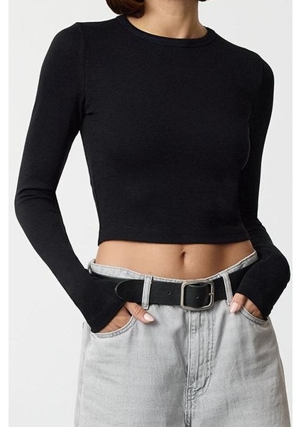 Kadın Moda Şık Crop Bisiklet Yaka Slim Kalıp Örme Siyah Viskoz Yumuşak Kumaşlı Fitted Esnek Bluz