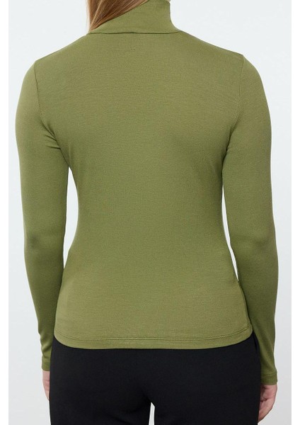 Kadın Moda Şık Regular Balıkçı Yaka Slim Kalıp Örme Yumuşak Kumaşlı Fitted Vücuda Oturan Esnek Bluz indirimleri