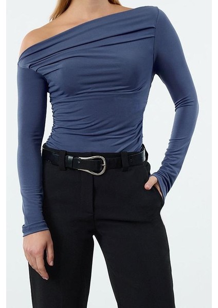 Kadın Regular Asimetrik Yaka Slim Kalıp Örme Büzgü Drape Fitted Vücuda Oturan Kollu Esnek Bluz modelleri