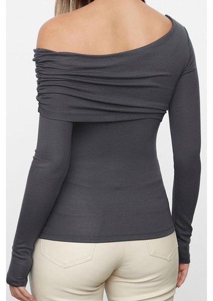 Kadın Moda Şık Üst Giyim Regular Asimetrik Yaka Slim Kalıp Örme Fitted Vücuda Oturan Esnek Bluz indirimleri
