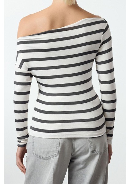 Stil Kadın Yumuşak Kumaşlı Fitted Vücuda Oturan Bluz Regular Örme Slim Kalıp Düşük Kol fırsatları