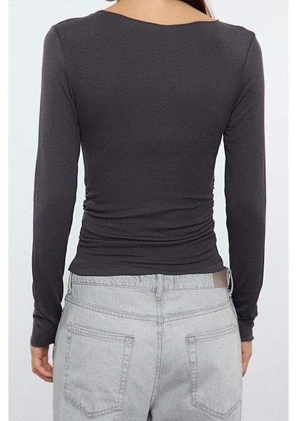 Stil Kadın Fitted Vücuda Oturan Büzgü Drape Detaylı Esnek Bluz Crop Örme Slim Kalıp Düşük Kol indirimleri