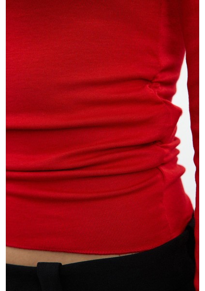 Stil Kadın Fitted Vücuda Oturan Büzgü Drape Detaylı Esnek Bluz Crop Örme Slim Kalıp Düşük Kol fırsatları