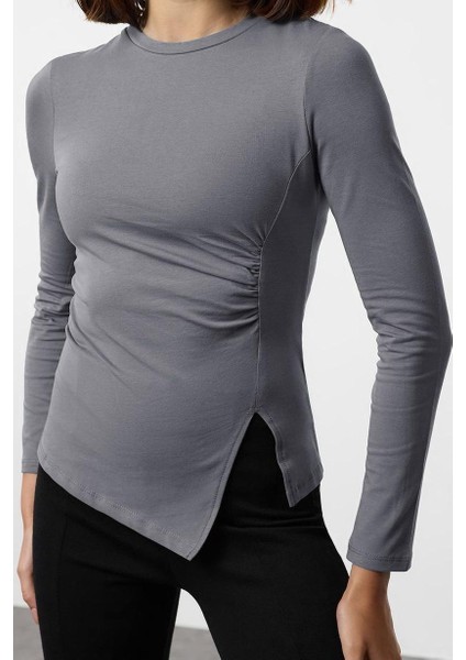 Stil Kadın Tek Yırtmaç Detaylı Büzgülü Bluz Regular Örme Slim Kalıp