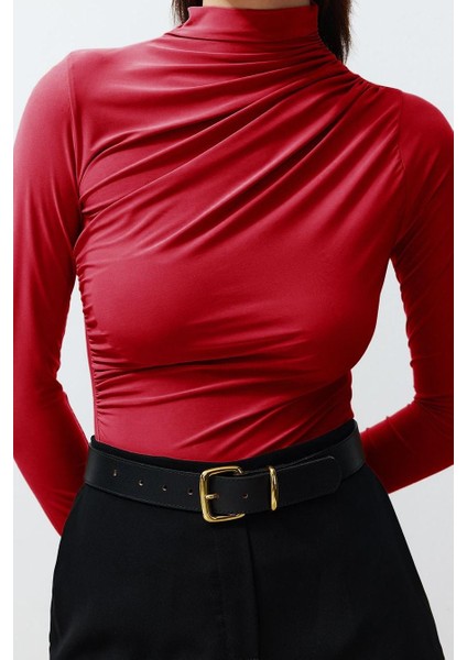 Stil Kadın Büzgülü Kare Yaka Vücuda Oturan Esnek Bluz Crop Örme Slim Kalıp