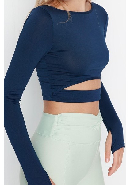 Stil Kadın Pencere Cut Out ve Baş Parmak Delik Detaylı Spor Üst Bluz Crop Örme Fitted Kalıp