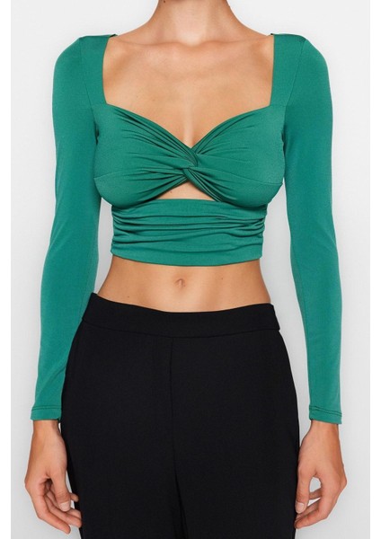 Stil Kadın Pencere Cut Out Detaylı Bluz Crop Örme Fitted Kalıp modelleri