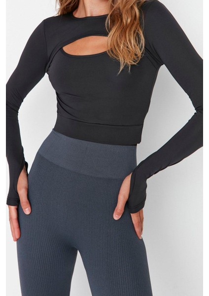 Stil Kadın Koyu Pencere Cut Out ve Baş Parmak Delik Detaylı Spor Üst Bluz Crop Örme Fitted Kalıp fırsatları